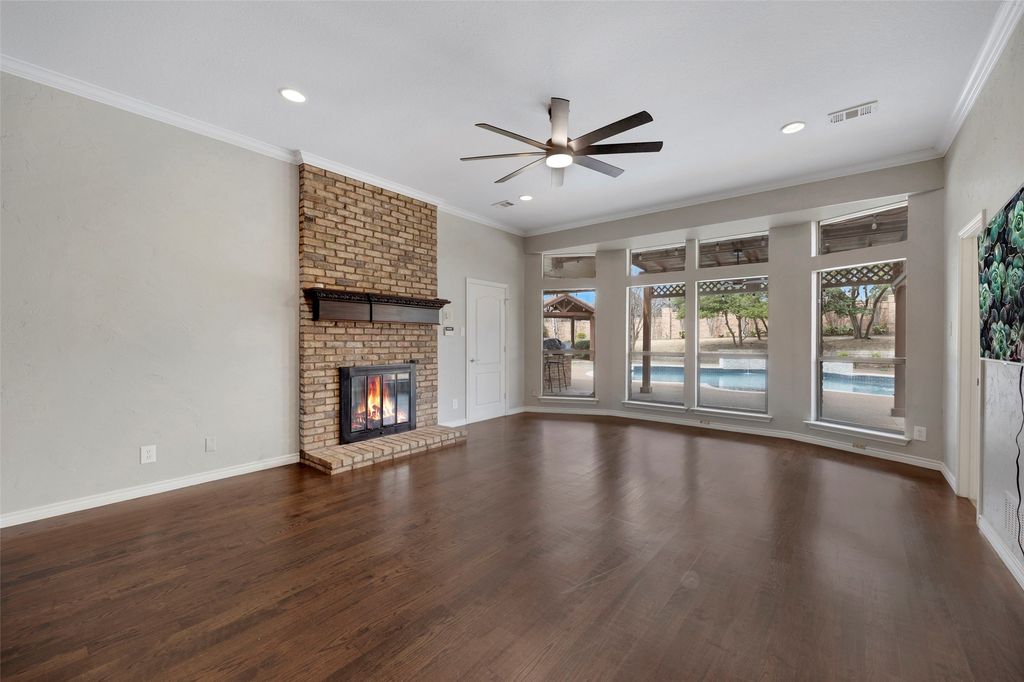 property-img