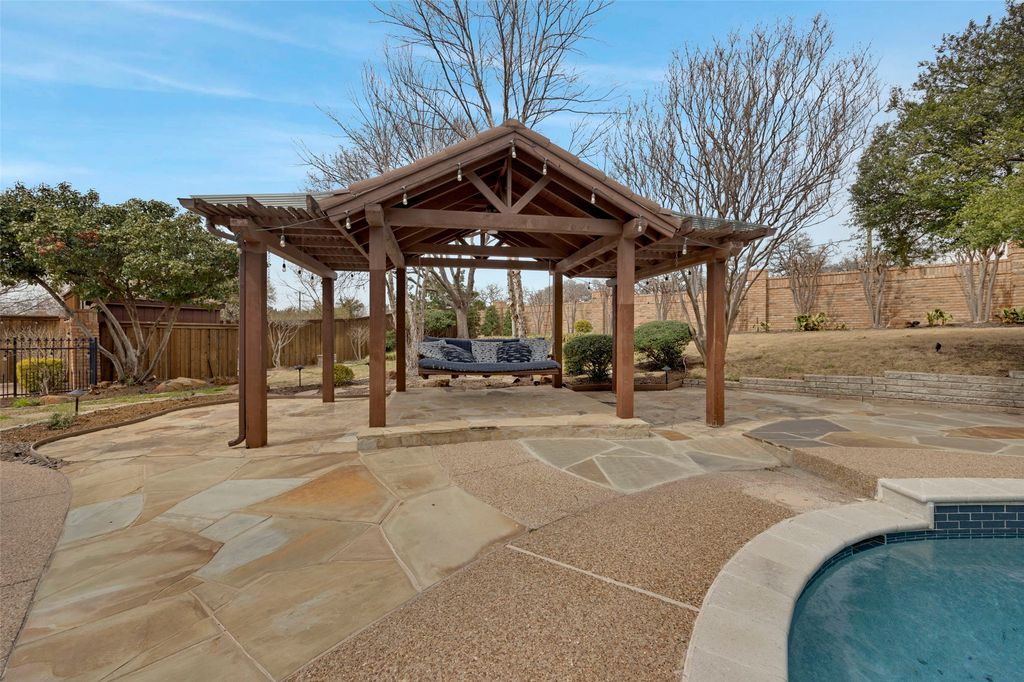 property-img