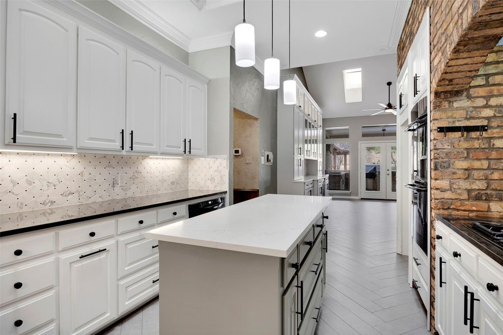 property-img