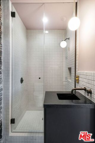 3020 W Sunset Boulevard, Los Angeles, CA 90026