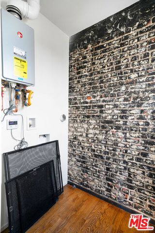 3020 W Sunset Boulevard, Los Angeles, CA 90026