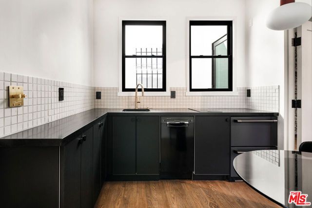 3020 W Sunset Boulevard, Los Angeles, CA 90026