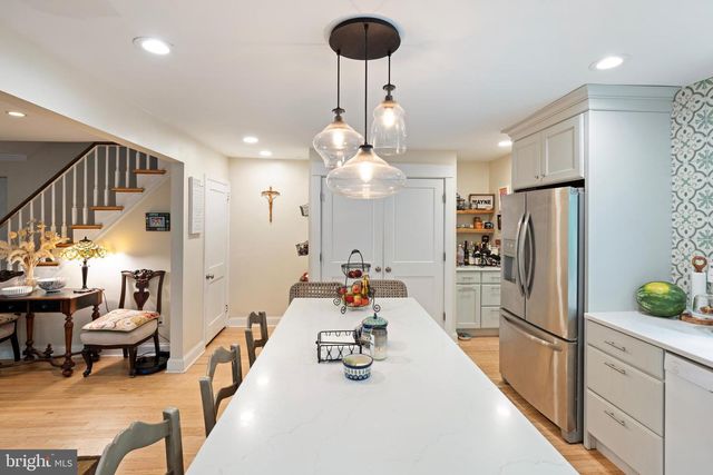 336 OVERHILL RD, Wayne, PA 19087