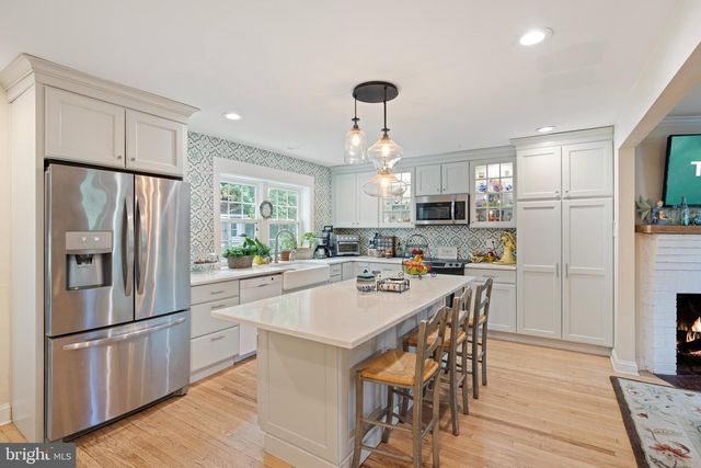 336 OVERHILL RD, Wayne, PA 19087