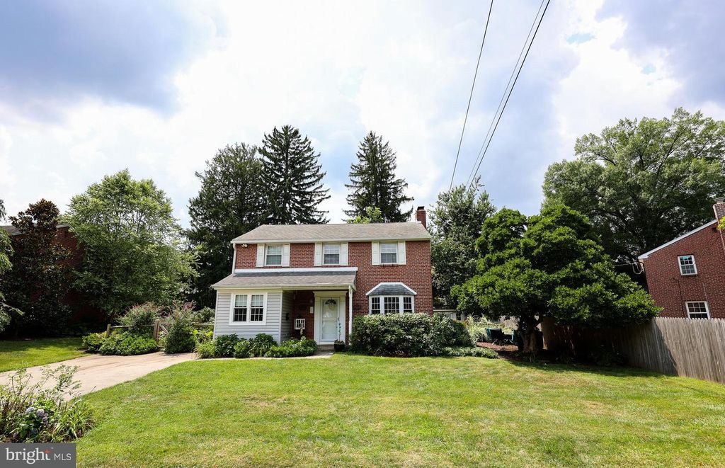 336 OVERHILL RD, Wayne, PA 19087