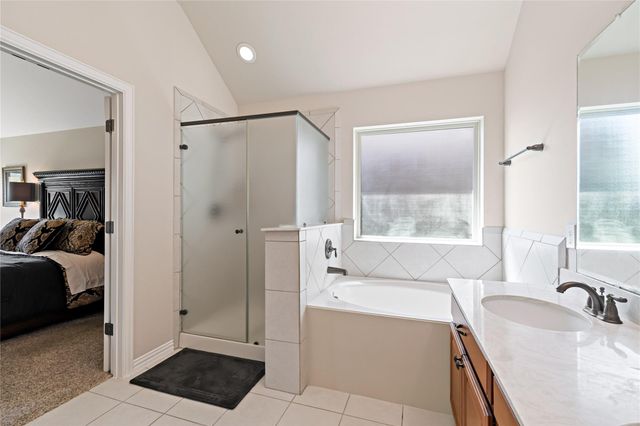 1415 Nacogdoches Valley Drive, League City, TX 77573