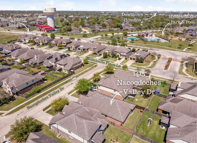 1415 Nacogdoches Valley Drive, League City, TX 77573