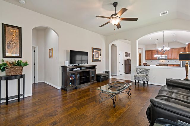 1415 Nacogdoches Valley Drive, League City, TX 77573