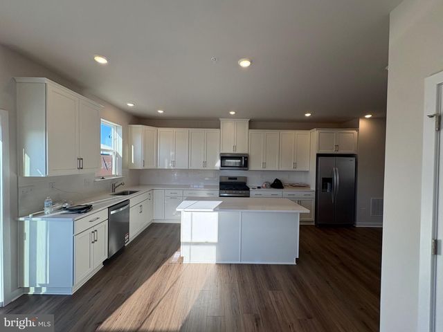 26 ANDERSON DR, Bridgeport, PA 19405