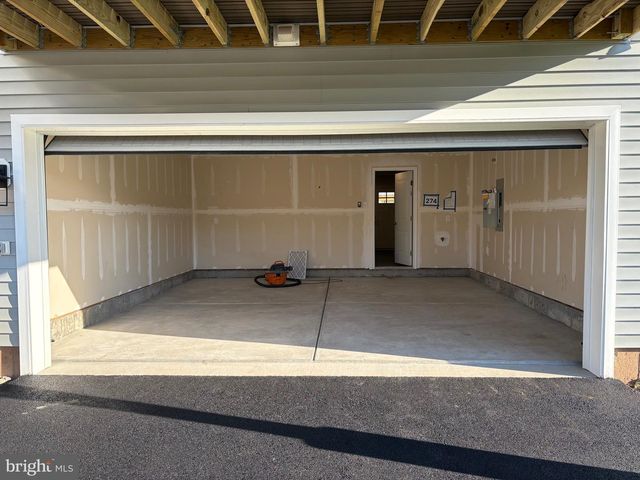 26 ANDERSON DR, Bridgeport, PA 19405