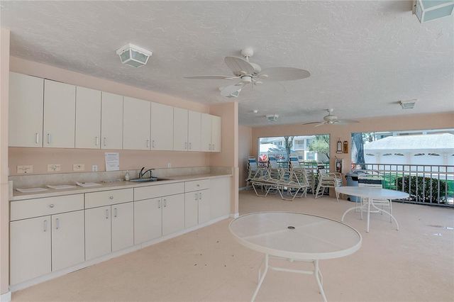 4211 CADDIE DRIVE E 202, Bradenton, FL 34203