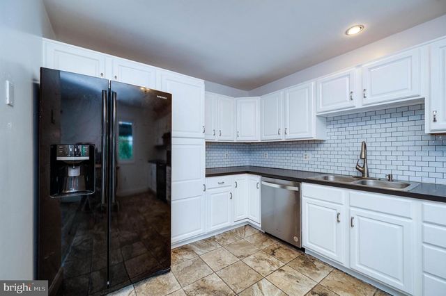 425 GROVE AVE, Mohnton, PA 19540