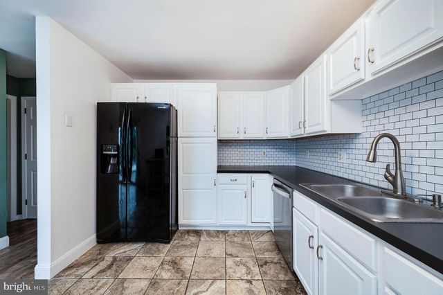 425 GROVE AVE, Mohnton, PA 19540