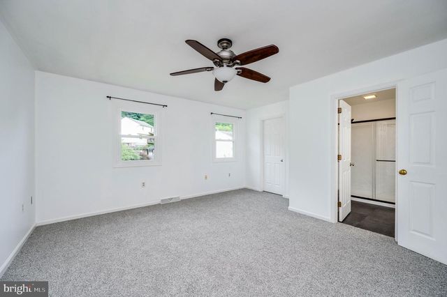 425 GROVE AVE, Mohnton, PA 19540