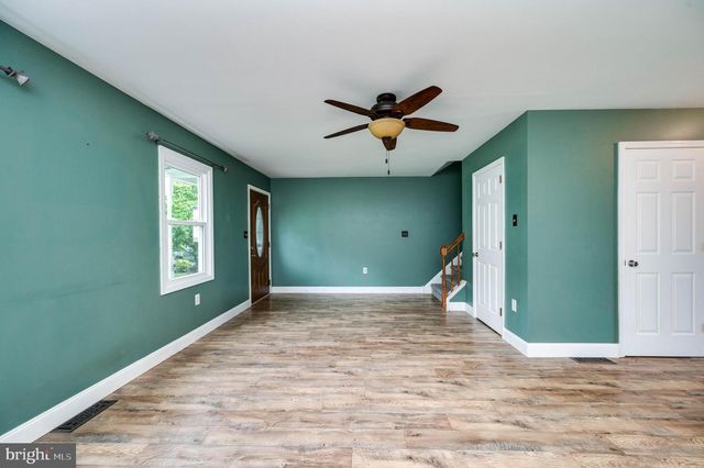 425 GROVE AVE, Mohnton, PA 19540