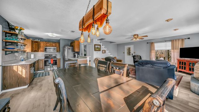 2416 S Lakeview Drive, Gordon, TX 76453