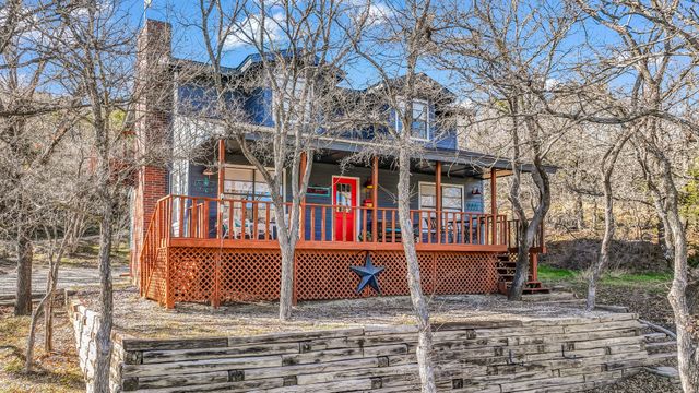 2416 S Lakeview Drive, Gordon, TX 76453