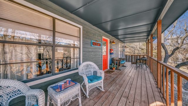 2416 S Lakeview Drive, Gordon, TX 76453