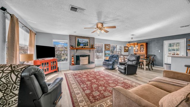 2416 S Lakeview Drive, Gordon, TX 76453