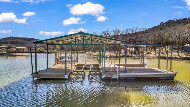 2416 S Lakeview Drive, Gordon, TX 76453