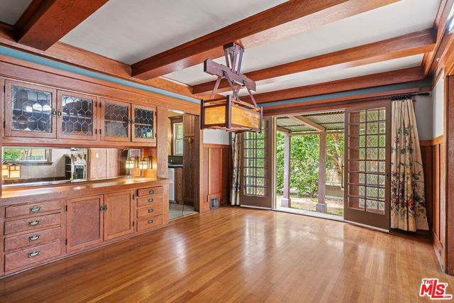 105 El Nido Avenue, Pasadena, CA 91107