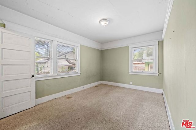 105 El Nido Avenue, Pasadena, CA 91107