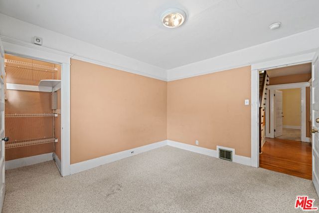 105 El Nido Avenue, Pasadena, CA 91107