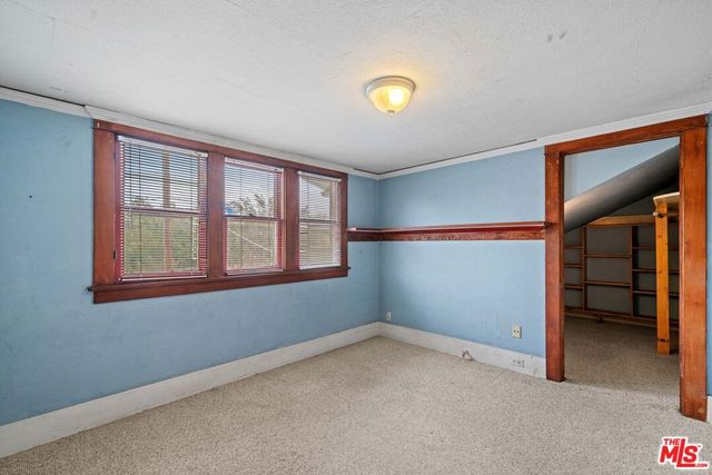105 El Nido Avenue, Pasadena, CA 91107