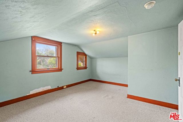 105 El Nido Avenue, Pasadena, CA 91107