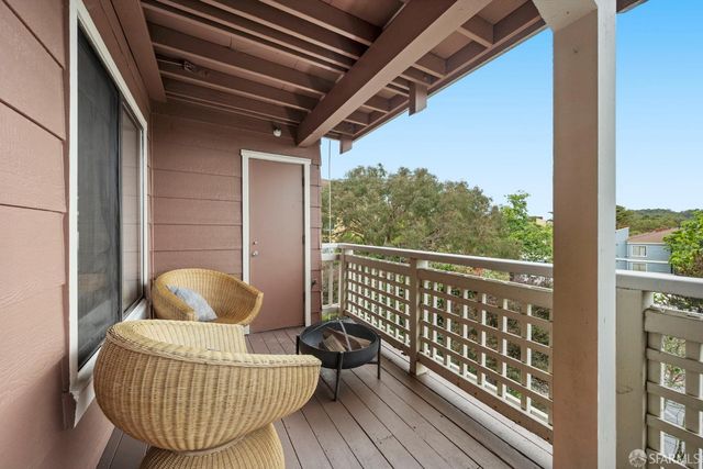 101 Oak Court, Daly City, CA 94014