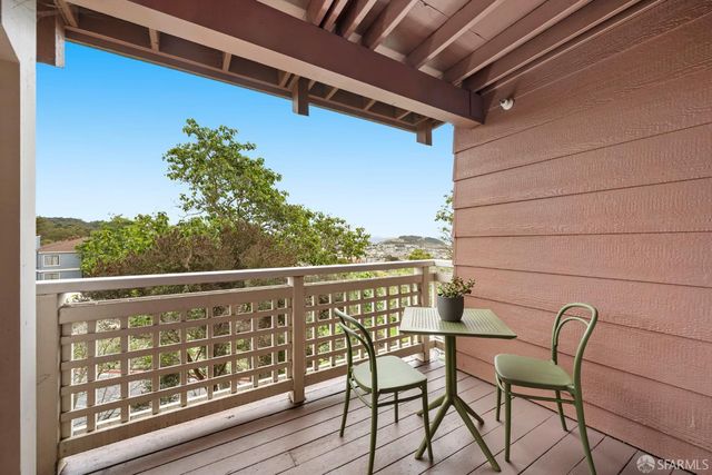 101 Oak Court, Daly City, CA 94014