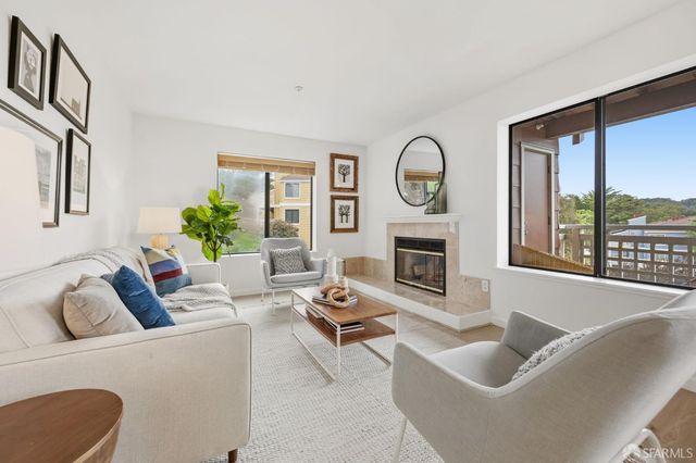101 Oak Court, Daly City, CA 94014
