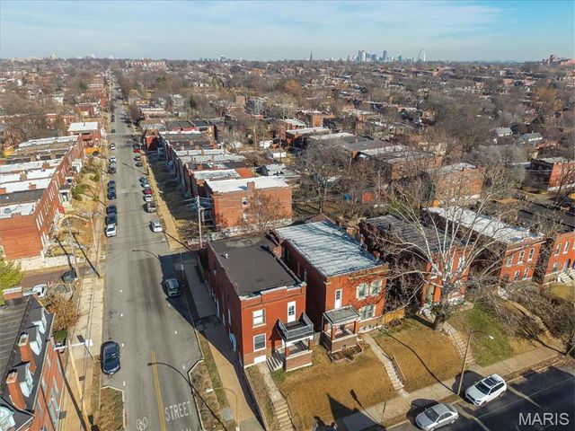 3325 Chippewa Street, St Louis, MO 63118