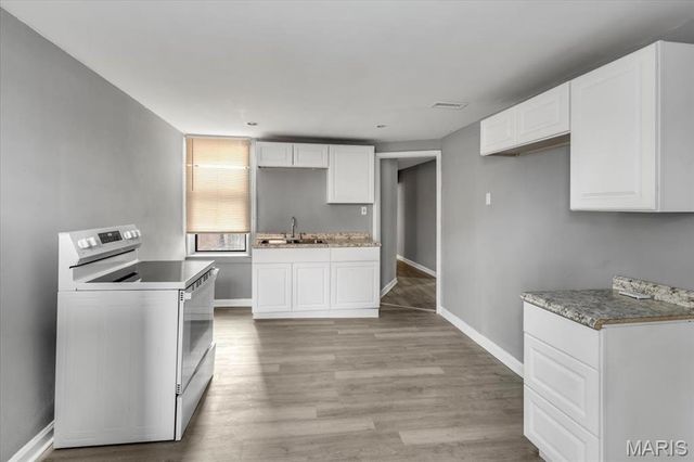 3325 Chippewa Street, St Louis, MO 63118