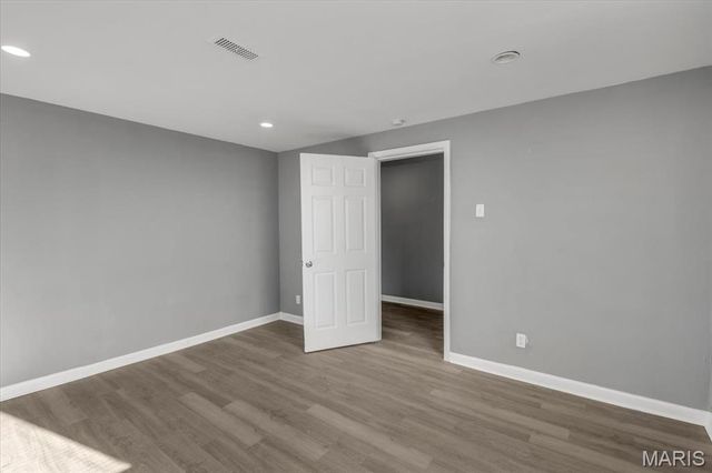 3325 Chippewa Street, St Louis, MO 63118