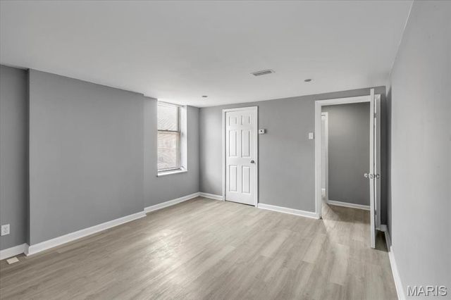 3325 Chippewa Street, St Louis, MO 63118