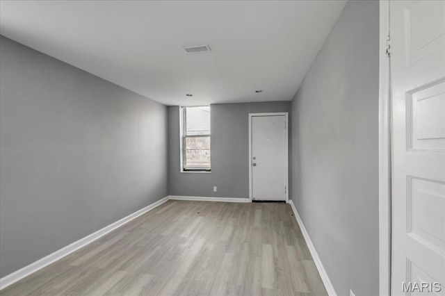 3325 Chippewa Street, St Louis, MO 63118