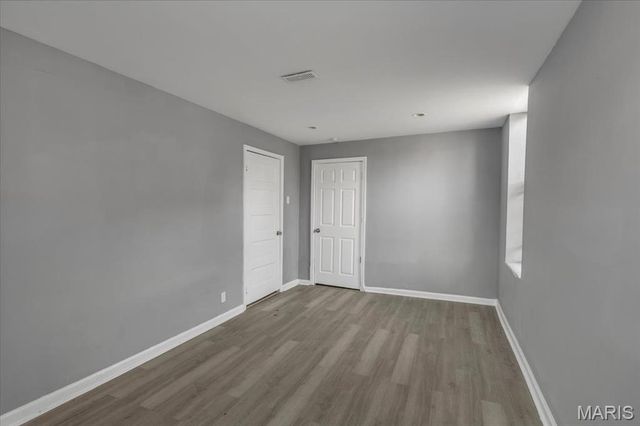 3325 Chippewa Street, St Louis, MO 63118