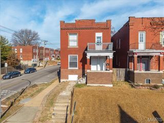 3325 Chippewa Street, St Louis, MO 63118
