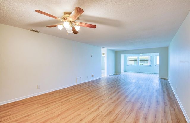 11200 102ND AVENUE 18, Seminole, FL 33778