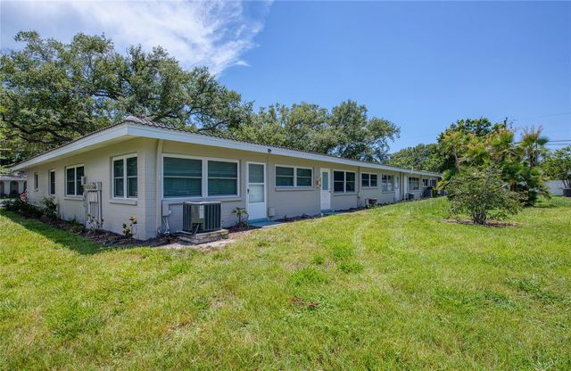 11200 102ND AVENUE 18, Seminole, FL 33778