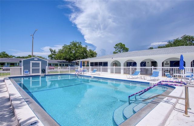 11200 102ND AVENUE 18, Seminole, FL 33778