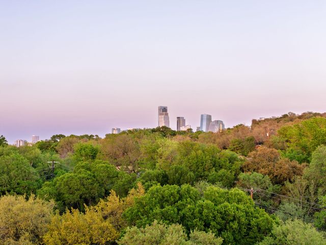 1809 Barton Hills DR, Austin, TX 78704