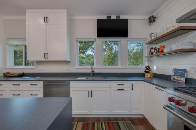 1809 Barton Hills DR, Austin, TX 78704