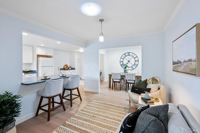 6550 Meadowridge Dr, Santa Rosa, CA 95409