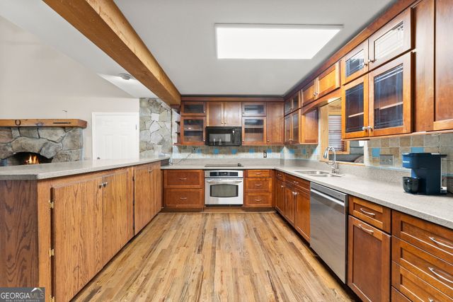 438 Dixon Drive, Cleveland, GA 30528