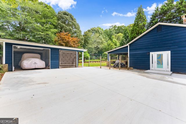 438 Dixon Drive, Cleveland, GA 30528