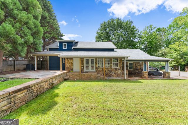 438 Dixon Drive, Cleveland, GA 30528
