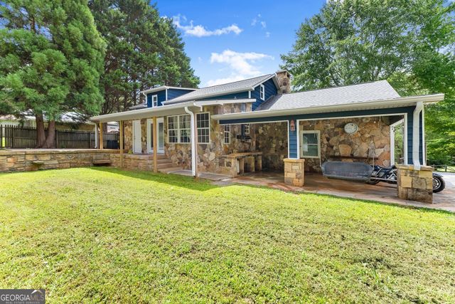 438 Dixon Drive, Cleveland, GA 30528