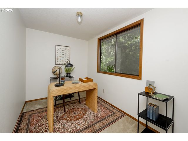 8740 Sw WASHINGTON Dr, Portland, OR 97223
